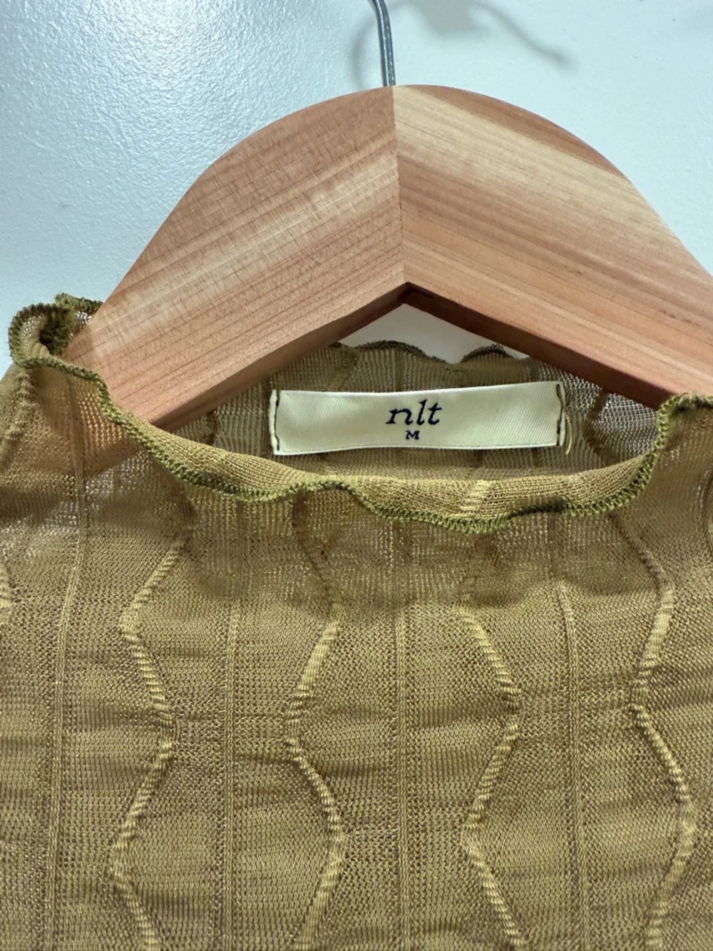 nlt Abra Jacquard Mesh Crop top - Picture 3 of 6